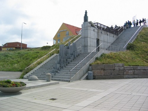 Monument og trappe